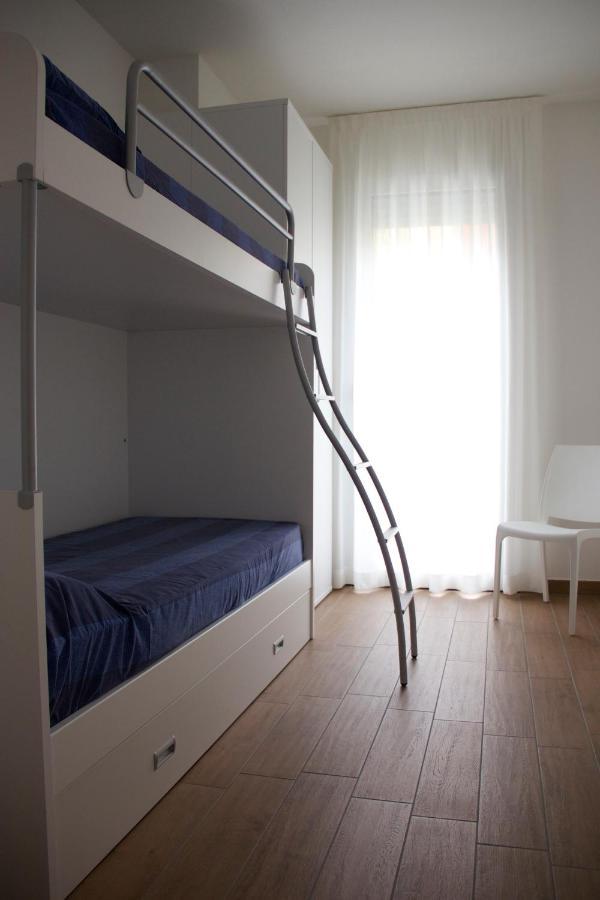 Residence La Perla Каорле Экстерьер фото
