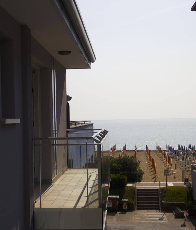 Residence La Perla Каорле Экстерьер фото