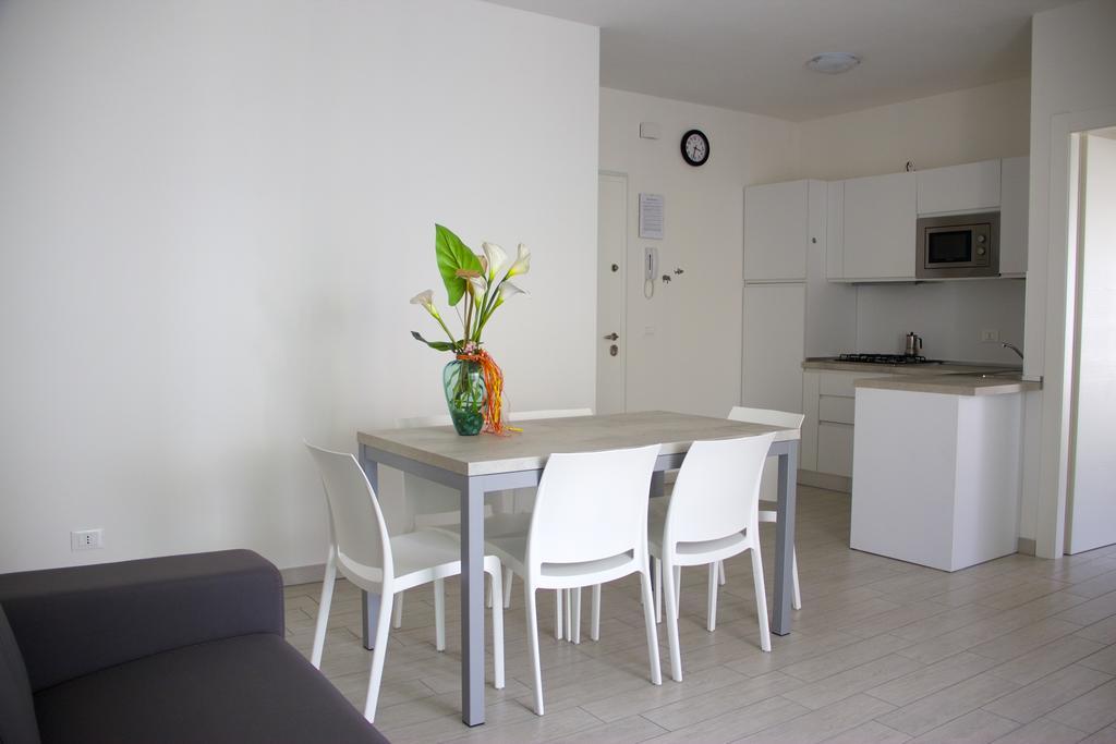 Residence La Perla Каорле Экстерьер фото
