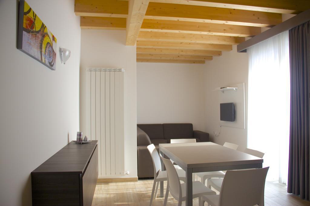 Residence La Perla Каорле Экстерьер фото